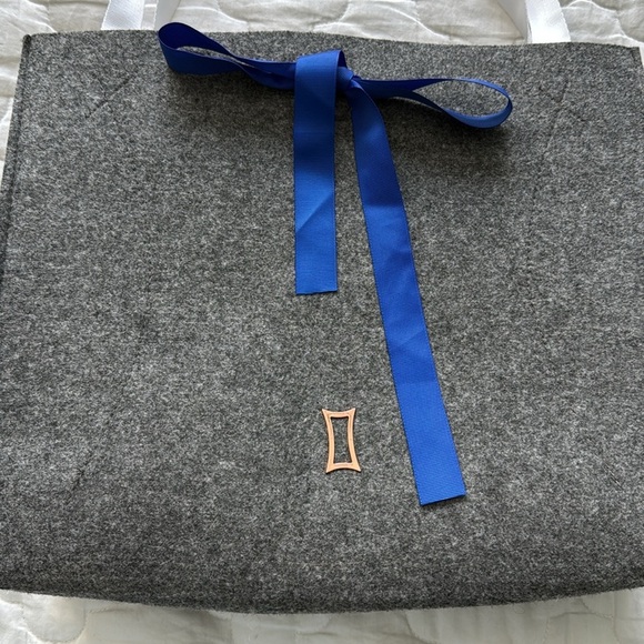 KIT & ACE Gray Textile Active Tote Bag - Picture 2 of 7